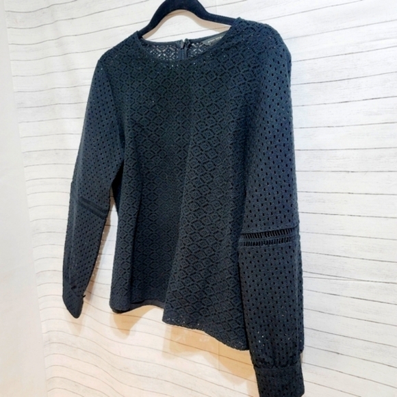 BANANA REPUBLIC BLACK LASER CUT  LONG SLEEVE BLOUSE, SZ SMALL - Picture 2 of 9